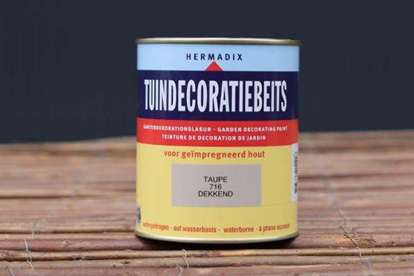 Steigerhoutbeits antreciet