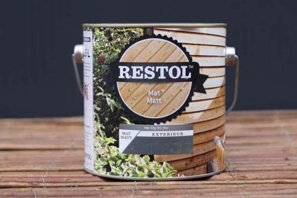 Restol olie matzwart